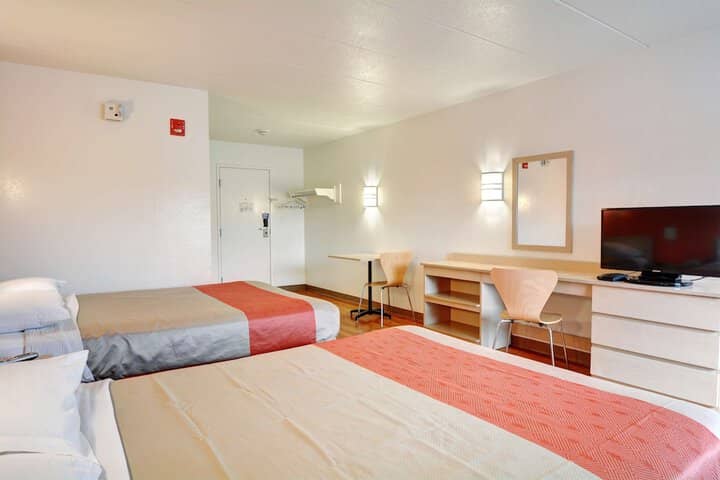 Room 16 of 29
